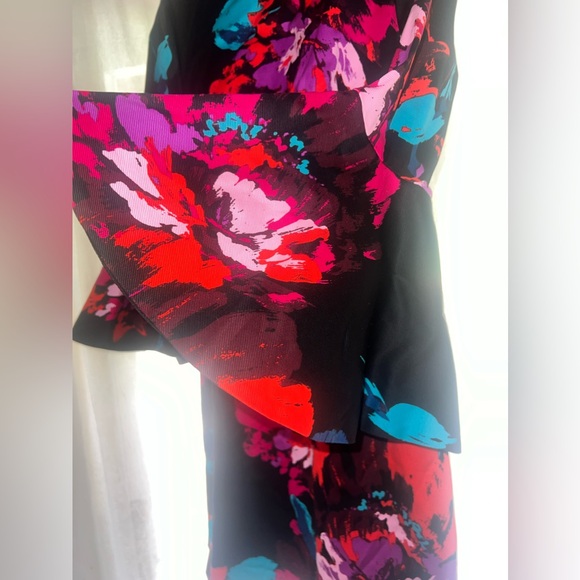 Trina Turk Miley floral dress size 4 EUC - Picture 3 of 5